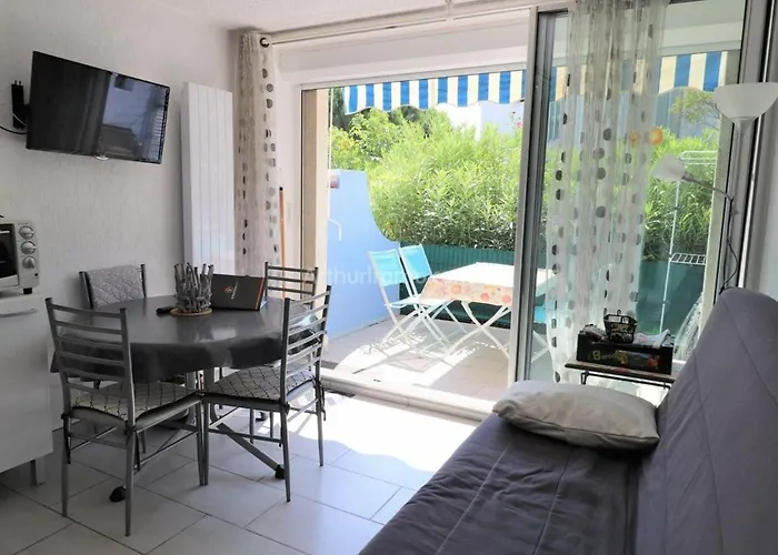 Au Rdc Avec Terrasse, Piscines, Parking Prive Et Proche De La - Fr-1-307-186 Apartment Le Grau-du-Roi