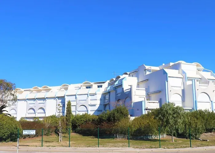 Au Rdc Avec Terrasse, Piscines, Parking Prive Et Proche De La - Fr-1-307-186 Apartment Le Grau-du-Roi