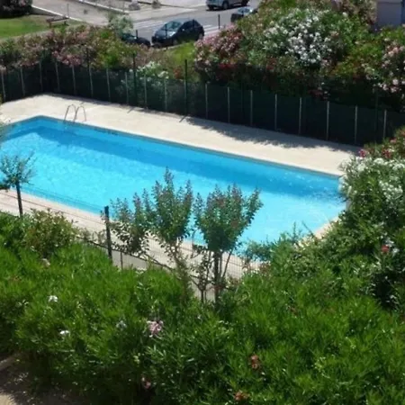 شقة Au Rdc Avec Terrasse, Piscines, Parking Prive Et Proche De La - Fr-1-307-186