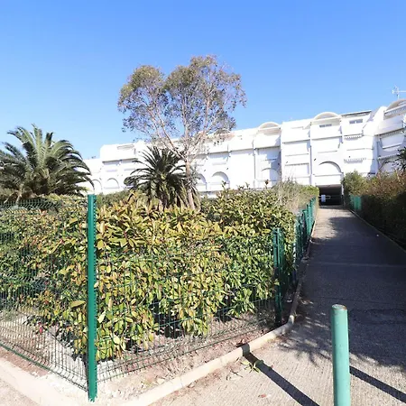 Au Rdc Avec Terrasse, Piscines, Parking Prive Et Proche De La - Fr-1-307-186 * لو غراو دو روا