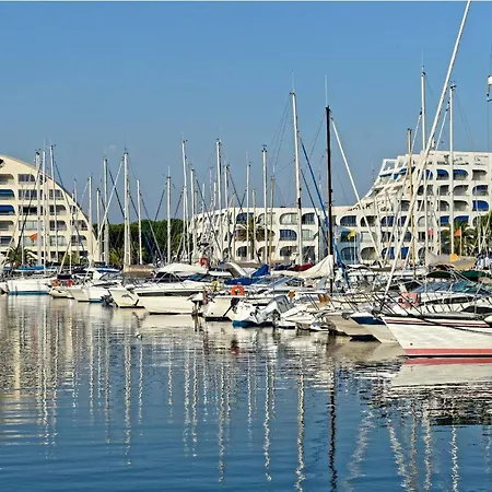 Au Rdc Avec Terrasse, Piscines, Parking Prive Et Proche De La - Fr-1-307-186 Lejlighed *
