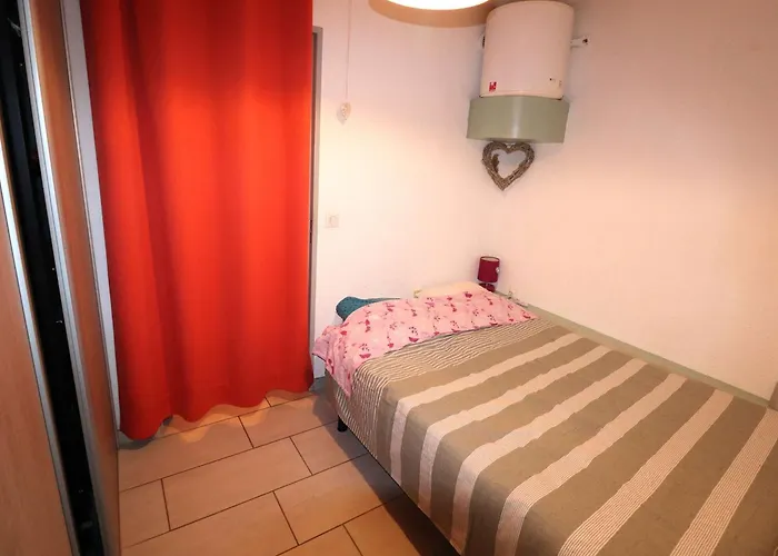 Au Rdc Avec Terrasse, Piscines, Parking Prive Et Proche De La - Fr-1-307-186 公寓 勒格罗-迪鲁瓦